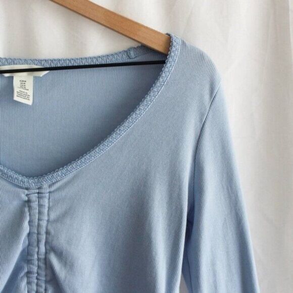 H&M Medium Ribbed Long Sleeve Ruched Crop Top with Tie Light Blue Medium - Picture 2 of 7